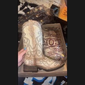 BRAND NEW Corral cowgirl boots